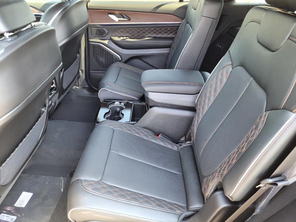 new 2025 Jeep Grand Cherokee L car, priced at $56,882