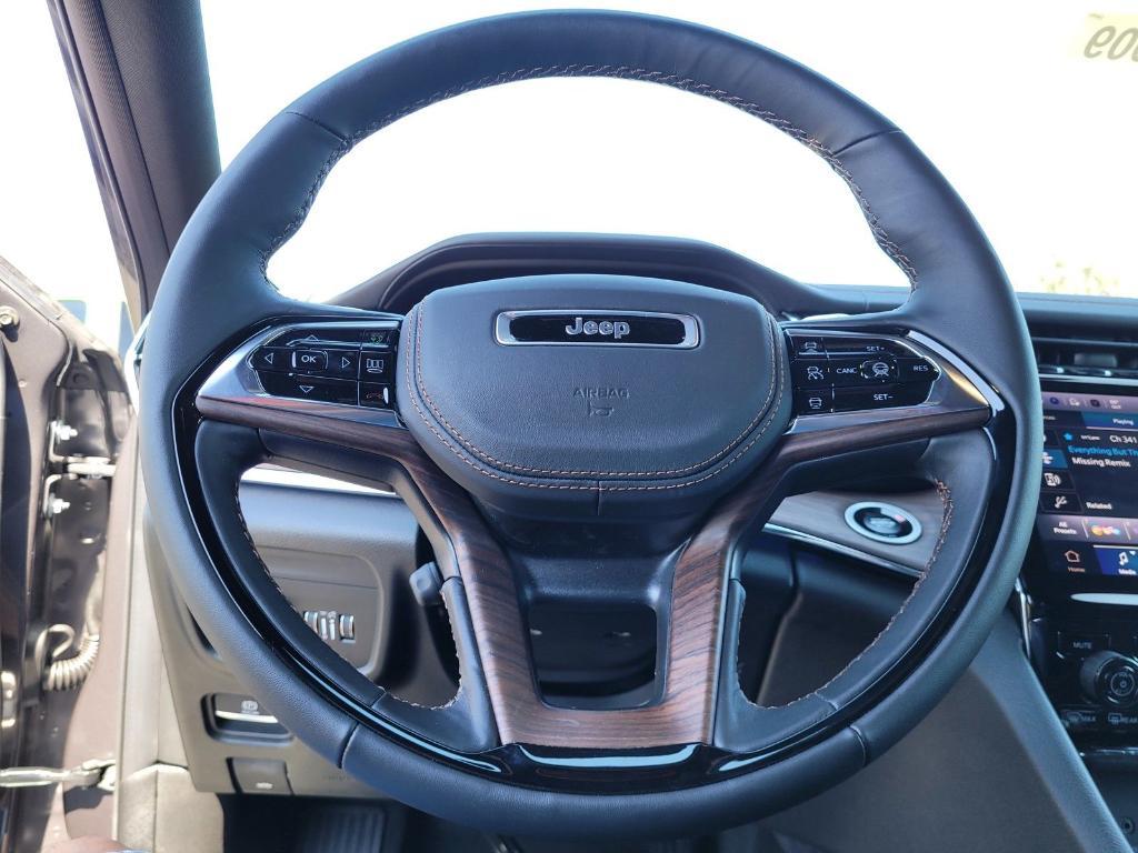 new 2025 Jeep Grand Cherokee L car, priced at $56,882