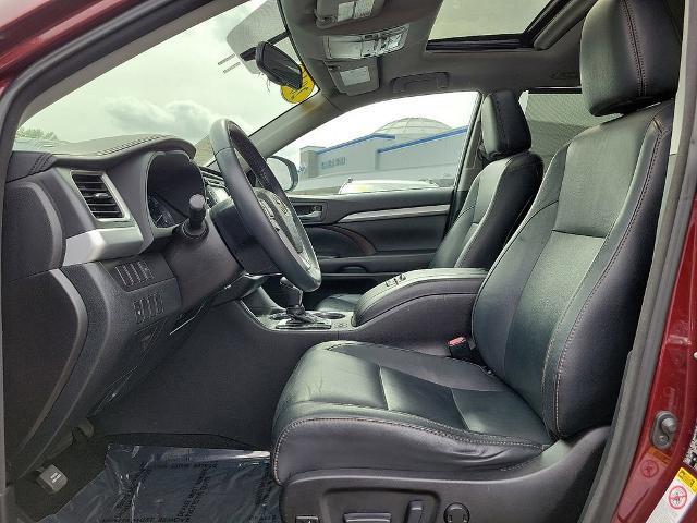 used 2016 Toyota Highlander car, priced at $19,982