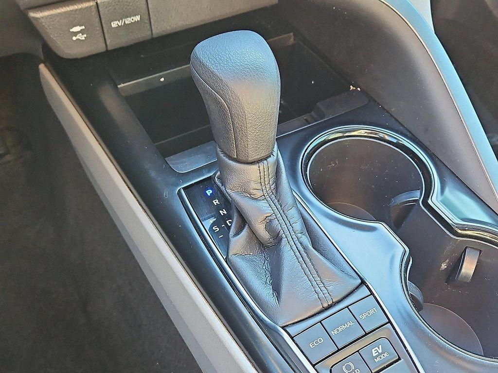 used 2019 Toyota Camry Hybrid car, priced at $19,492