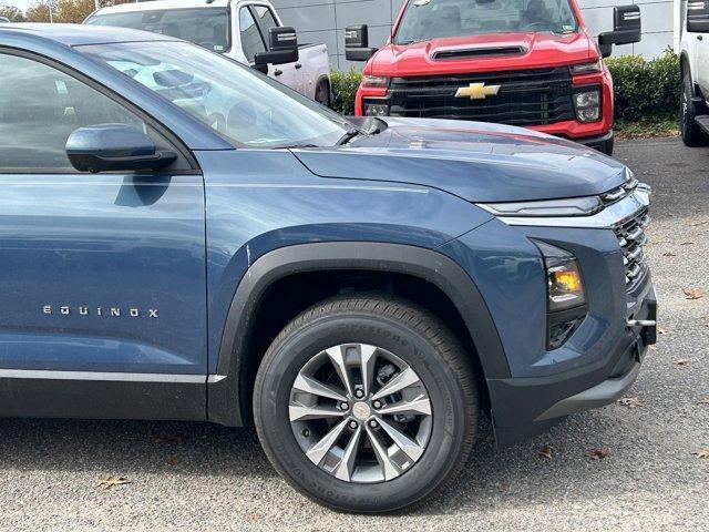 new 2025 Chevrolet Equinox car, priced at $28,685