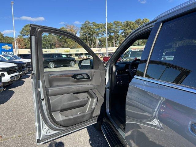 new 2025 Chevrolet Suburban car, priced at $64,595