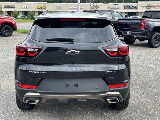 new 2025 Chevrolet TrailBlazer car, priced at $28,533