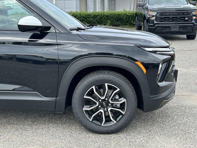 new 2025 Chevrolet TrailBlazer car, priced at $28,533