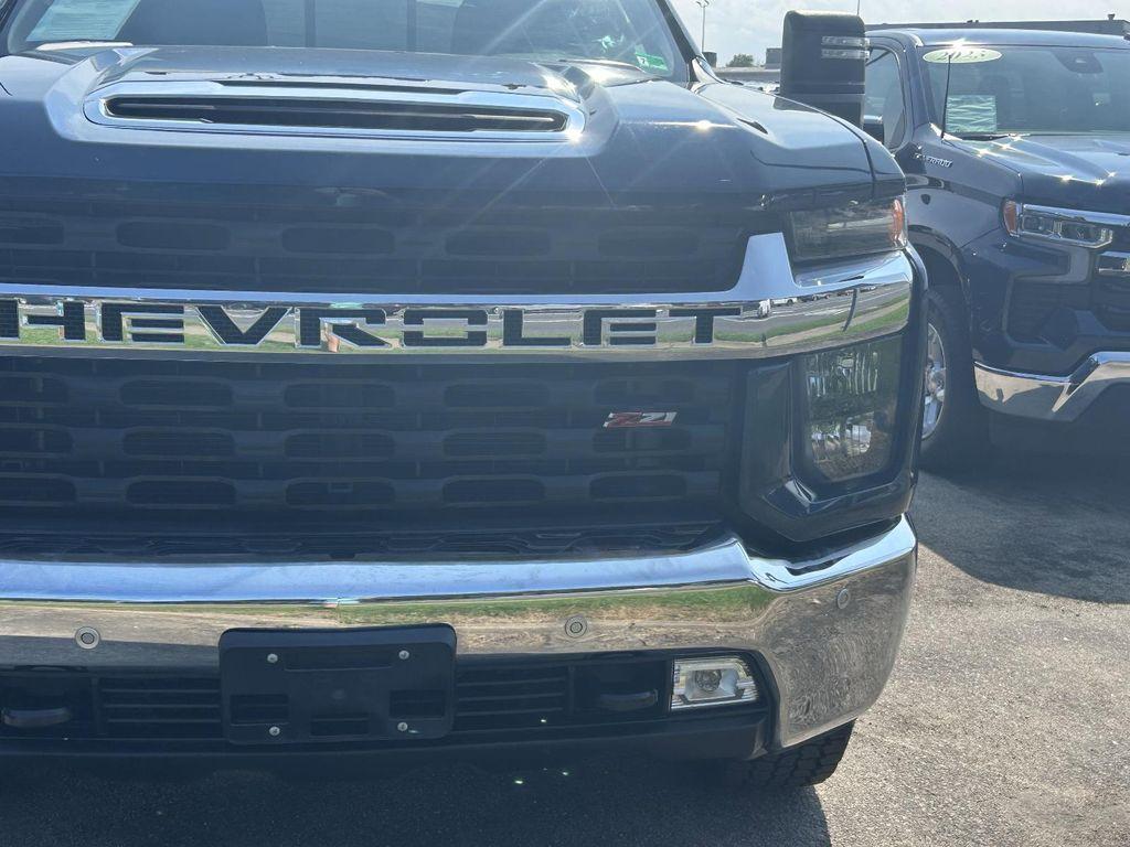 used 2022 Chevrolet Silverado 2500 car, priced at $44,988