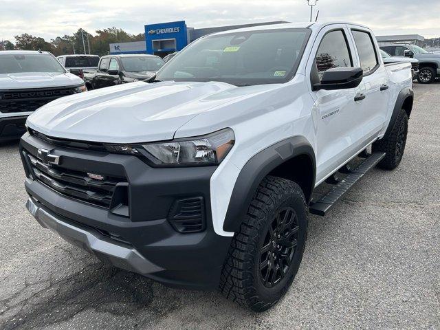 new 2024 Chevrolet Colorado car, priced at $42,400