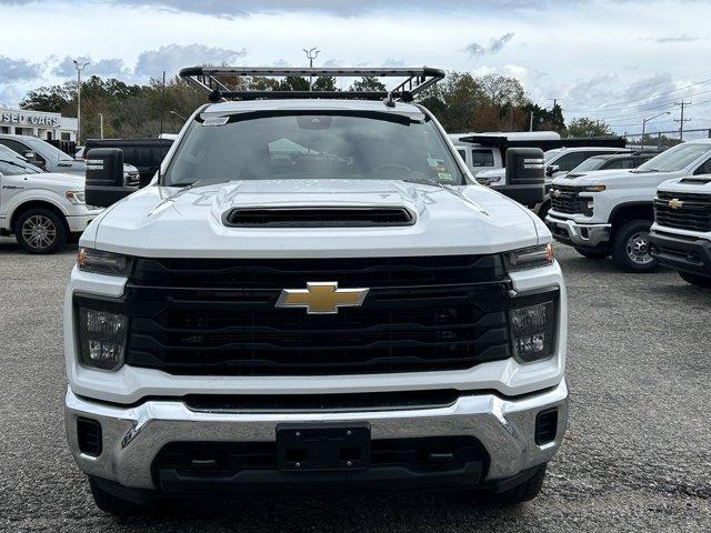 new 2024 Chevrolet Silverado 3500 car, priced at $70,000