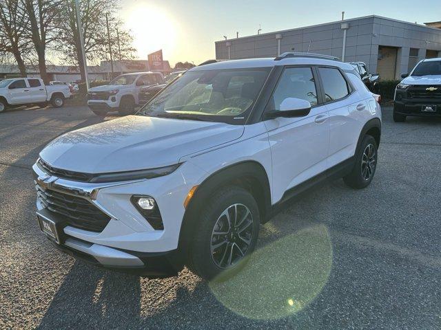 new 2025 Chevrolet TrailBlazer car, priced at $27,475