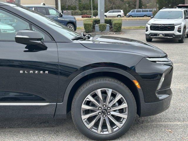 new 2025 Chevrolet Blazer car, priced at $45,290