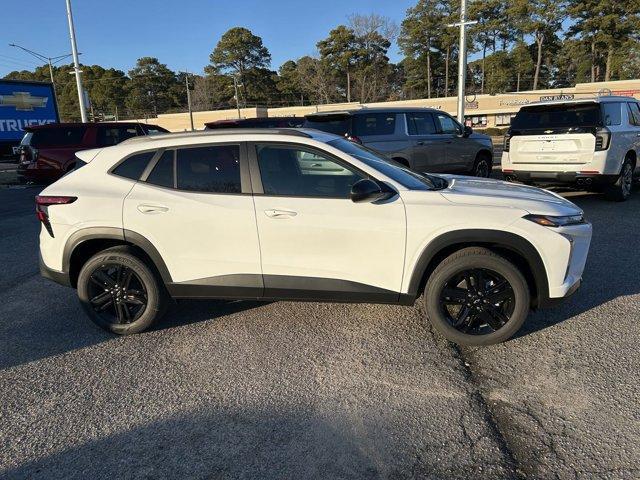 new 2025 Chevrolet Trax car, priced at $25,390