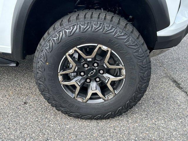 new 2024 Chevrolet Colorado car, priced at $50,185