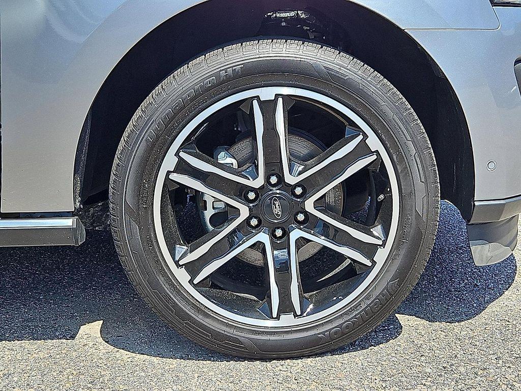 used 2021 Ford Expedition car, priced at $37,989