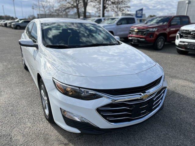 new 2025 Chevrolet Malibu car, priced at $26,740