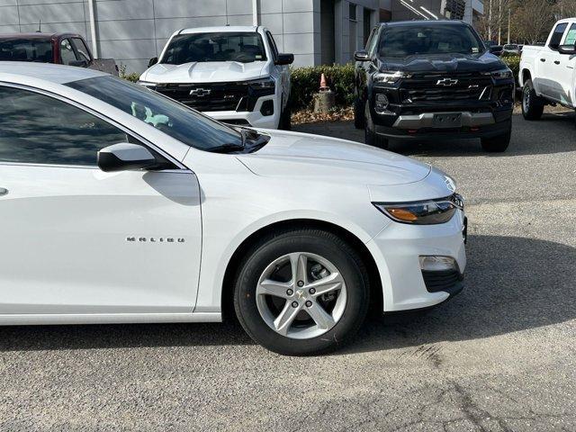 new 2025 Chevrolet Malibu car, priced at $26,740