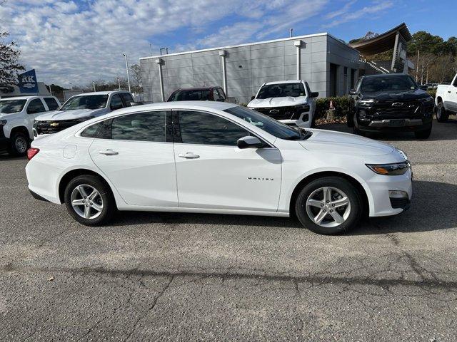 new 2025 Chevrolet Malibu car, priced at $26,740