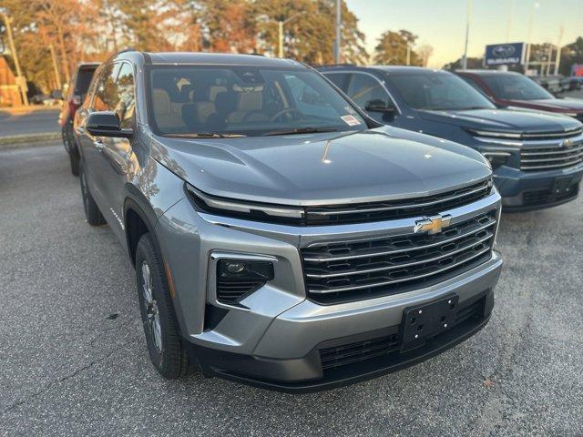 new 2025 Chevrolet Traverse car, priced at $42,885