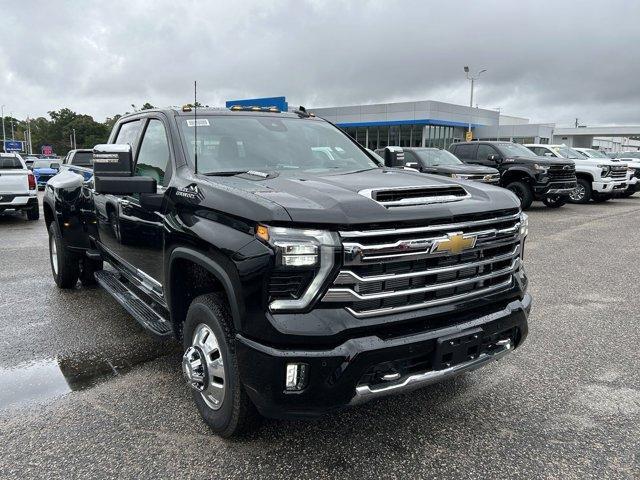 new 2025 Chevrolet Silverado 3500 car, priced at $81,593