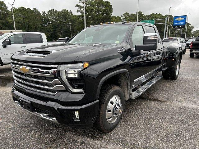 new 2025 Chevrolet Silverado 3500 car, priced at $81,593