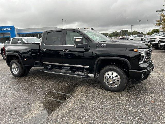 new 2025 Chevrolet Silverado 3500 car, priced at $81,593