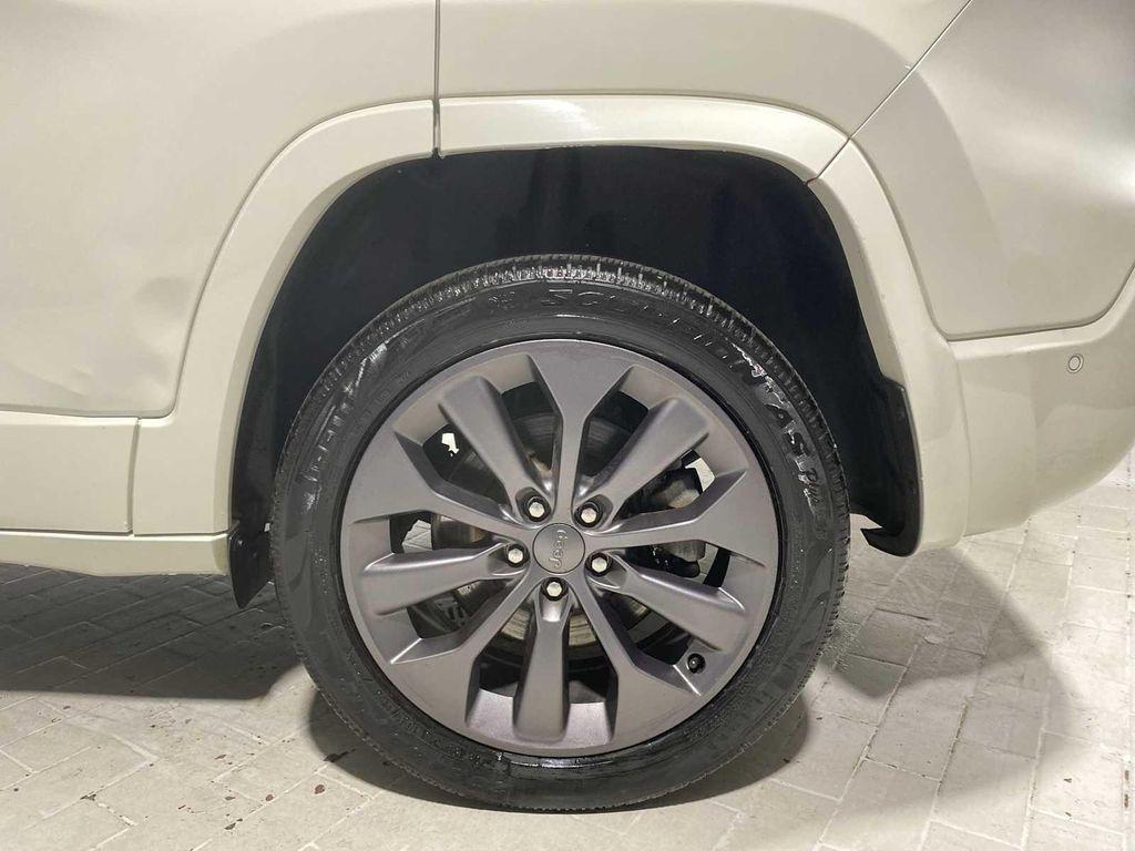 used 2019 Jeep Cherokee car, priced at $14,580