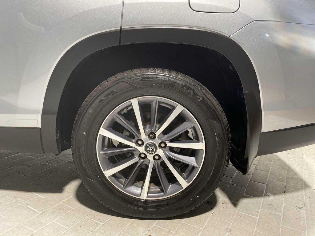used 2019 Toyota Highlander car, priced at $25,980