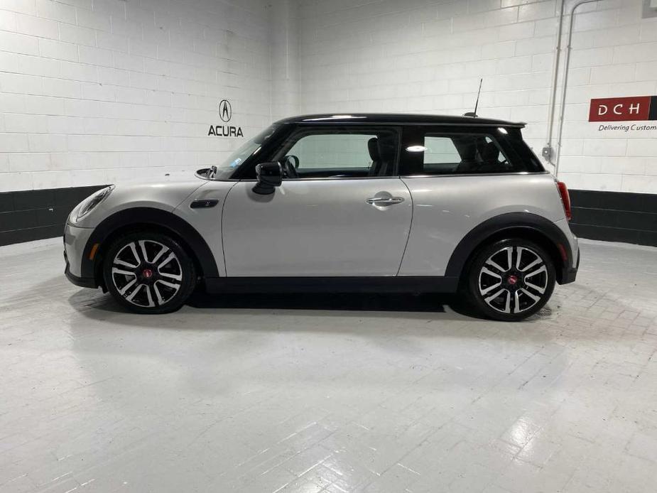 used 2022 MINI Hardtop car, priced at $23,880