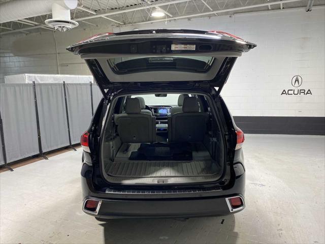 used 2019 Toyota Highlander Hybrid car, priced at $28,580