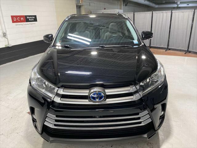 used 2019 Toyota Highlander Hybrid car, priced at $28,580