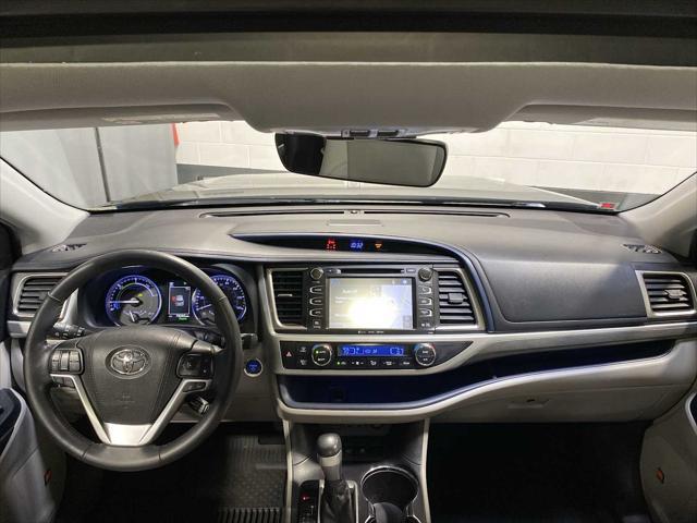 used 2019 Toyota Highlander Hybrid car, priced at $28,580
