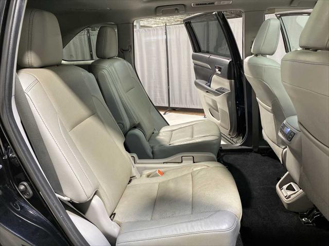used 2019 Toyota Highlander Hybrid car, priced at $28,580