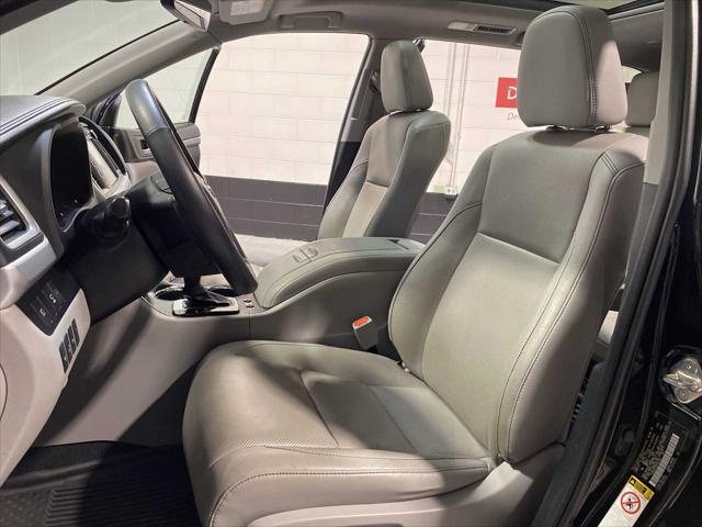used 2019 Toyota Highlander Hybrid car, priced at $28,580