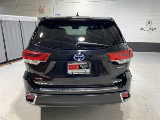 used 2019 Toyota Highlander Hybrid car, priced at $28,580