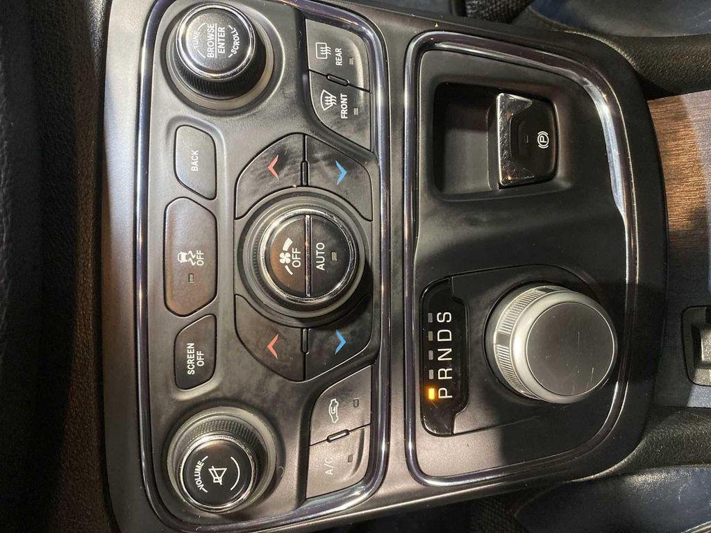 used 2015 Chrysler 200 car, priced at $5,980