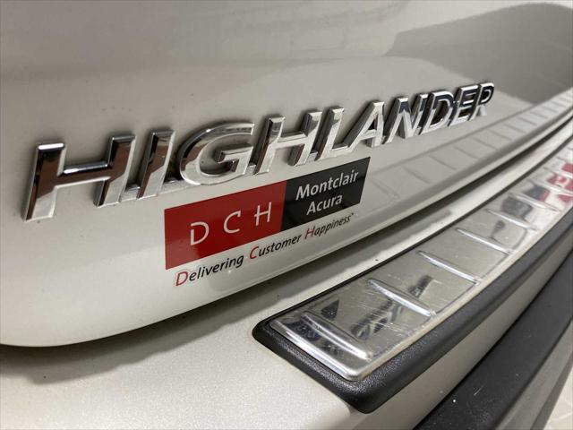 used 2017 Toyota Highlander car, priced at $22,980