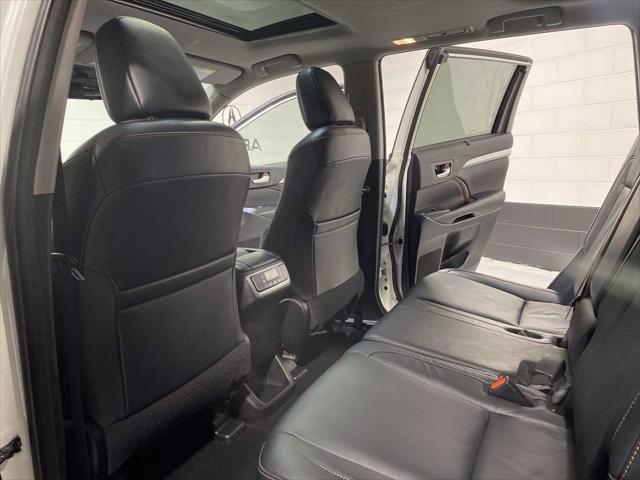 used 2017 Toyota Highlander car, priced at $22,980
