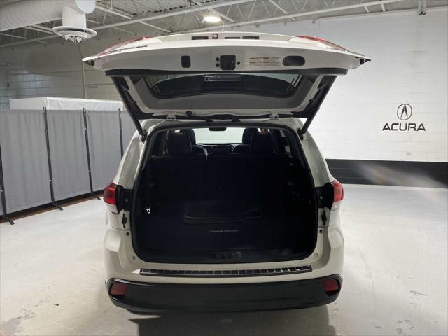 used 2017 Toyota Highlander car, priced at $22,980