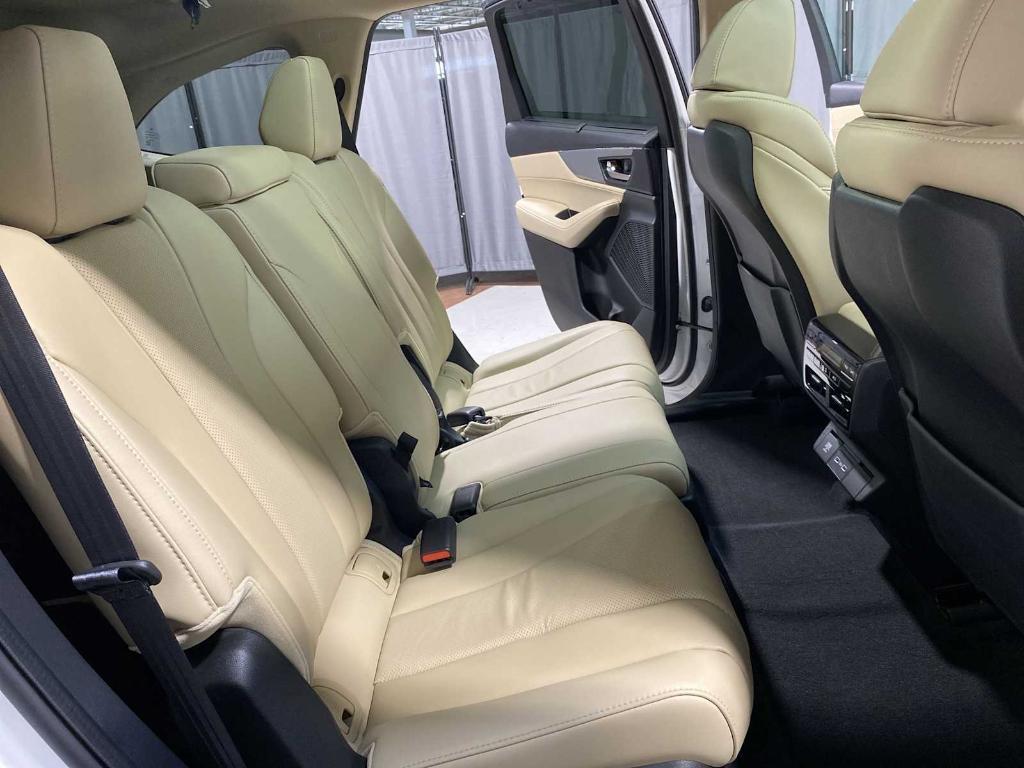 used 2023 Acura MDX car, priced at $43,580