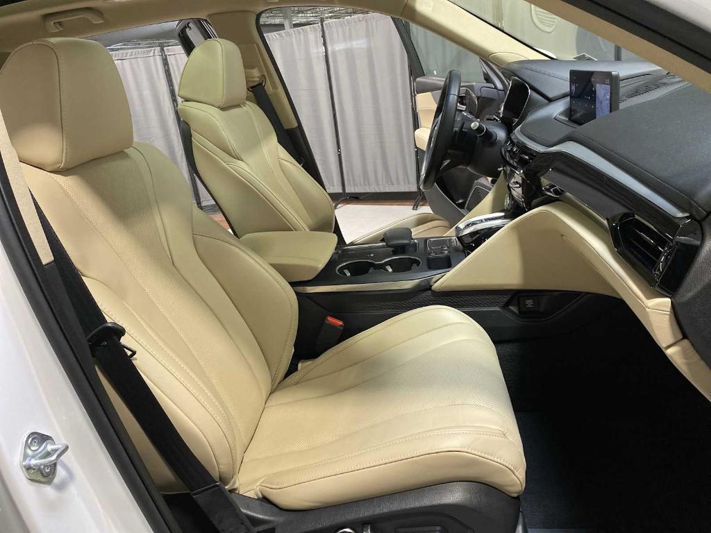 used 2023 Acura MDX car, priced at $43,580