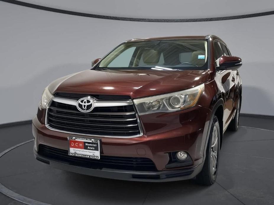 used 2015 Toyota Highlander car, priced at $11,980