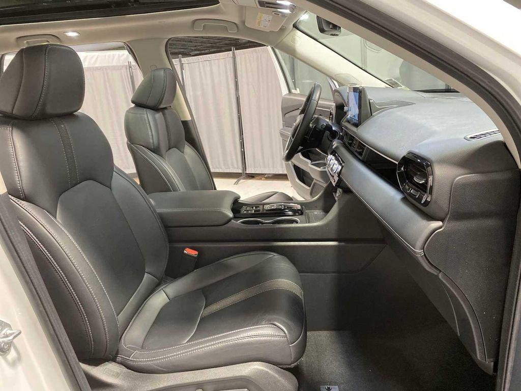 used 2023 Honda Pilot car, priced at $37,980