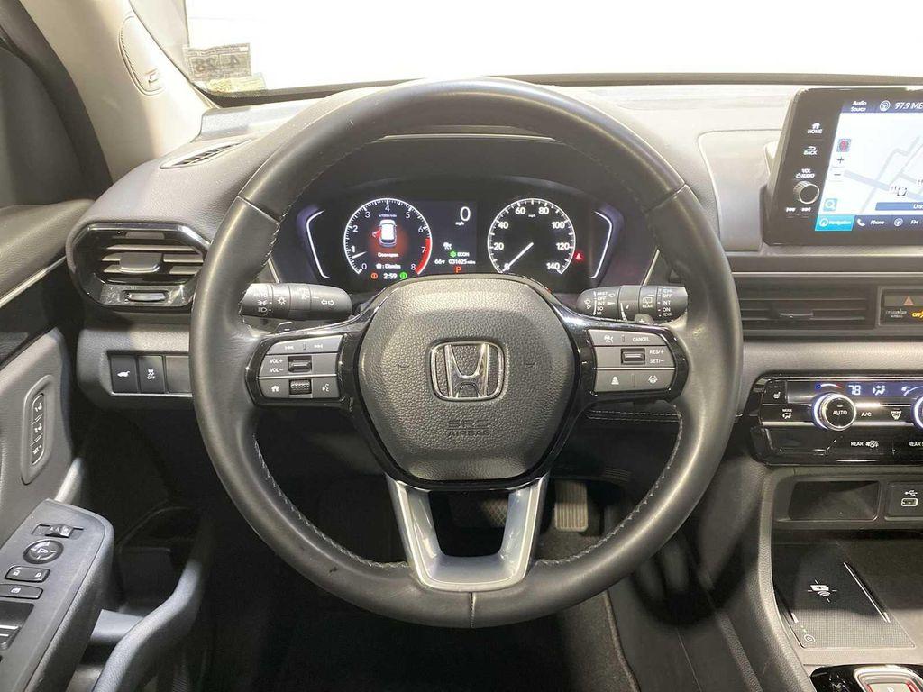 used 2023 Honda Pilot car, priced at $37,980