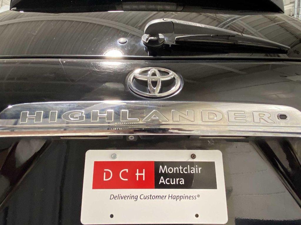 used 2012 Toyota Highlander car, priced at $6,980