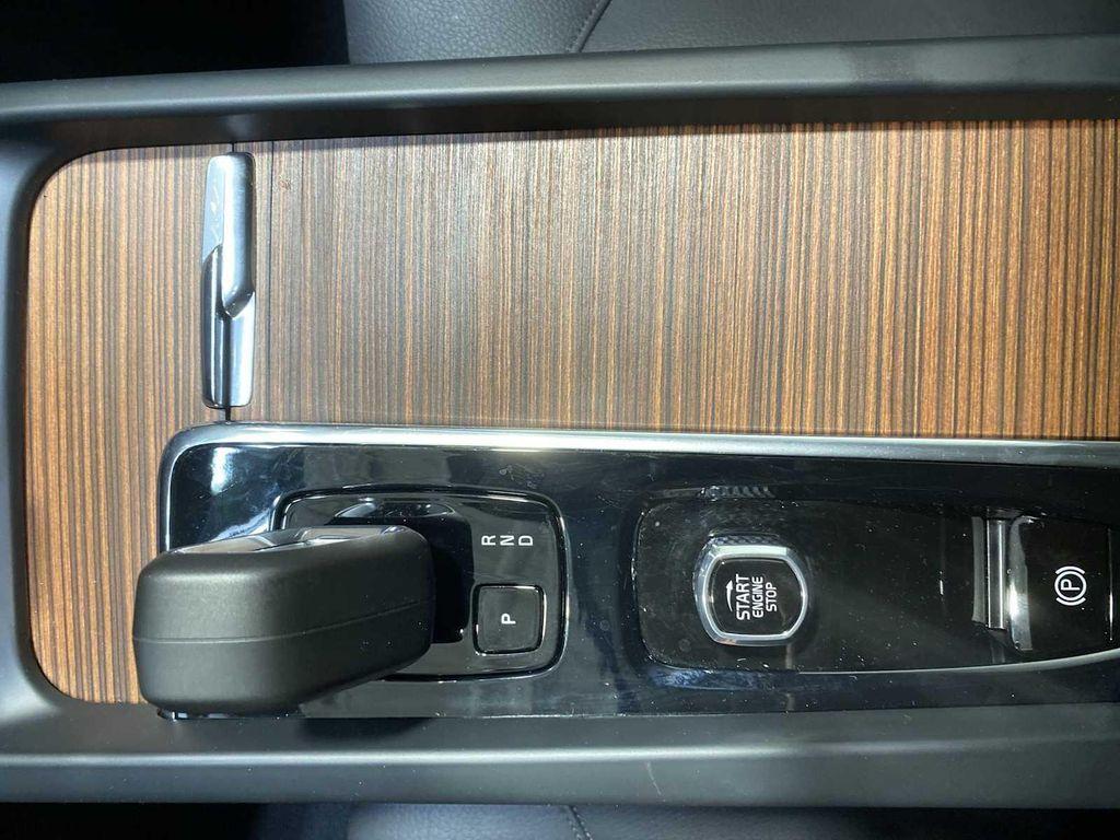 used 2023 Volvo XC60 car, priced at $32,880