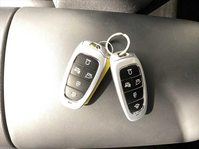 used 2021 Hyundai Santa Fe car, priced at $20,980