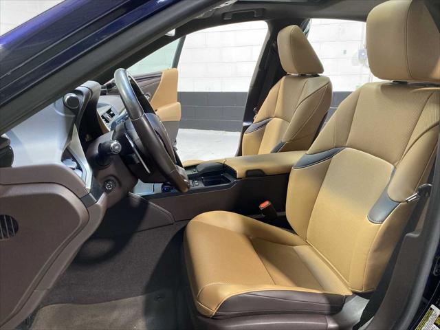 used 2021 Lexus ES 300h car, priced at $31,980