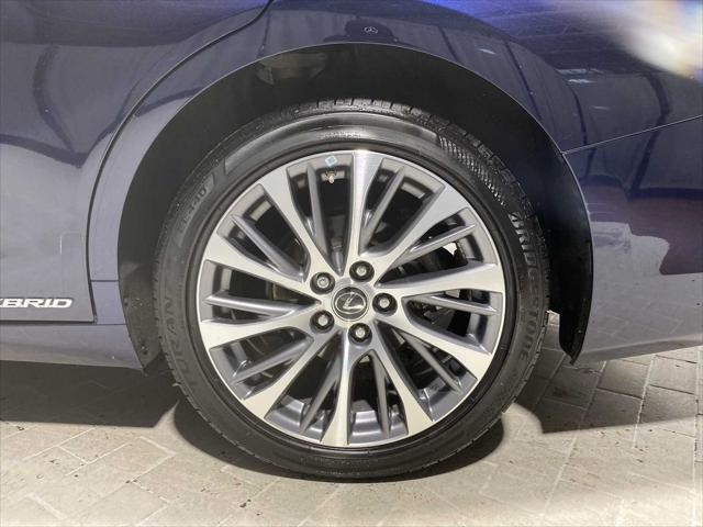used 2021 Lexus ES 300h car, priced at $31,980