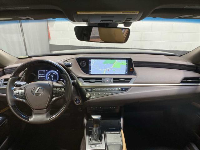 used 2021 Lexus ES 300h car, priced at $31,980