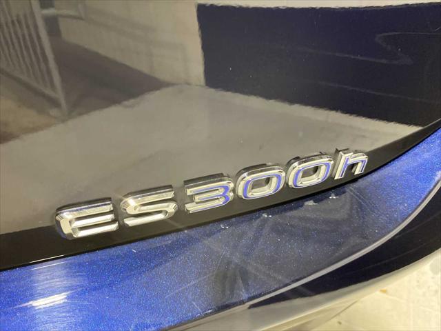 used 2021 Lexus ES 300h car, priced at $31,980