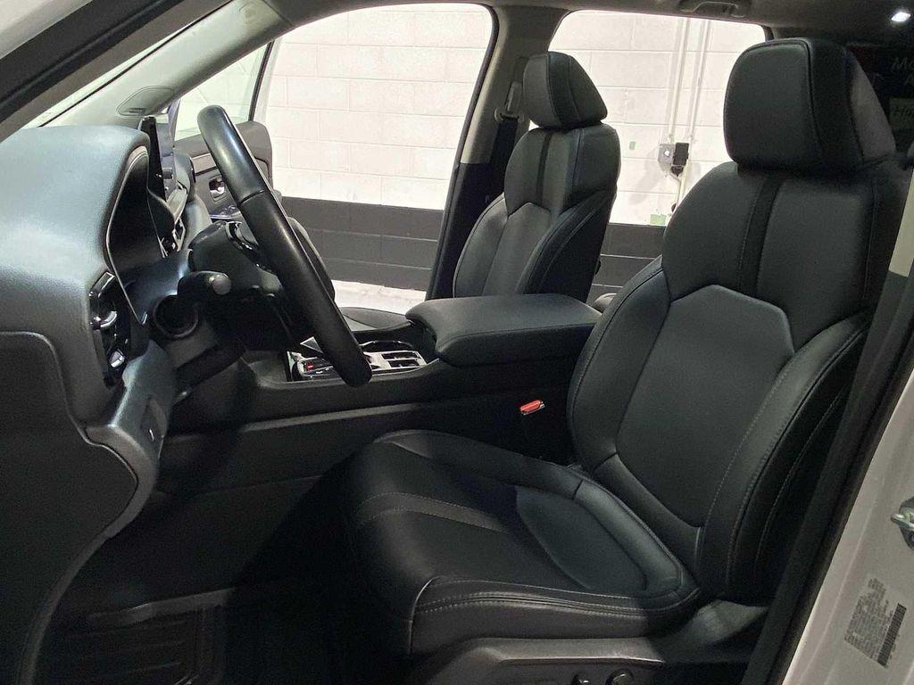 used 2025 Honda Pilot car, priced at $32,380