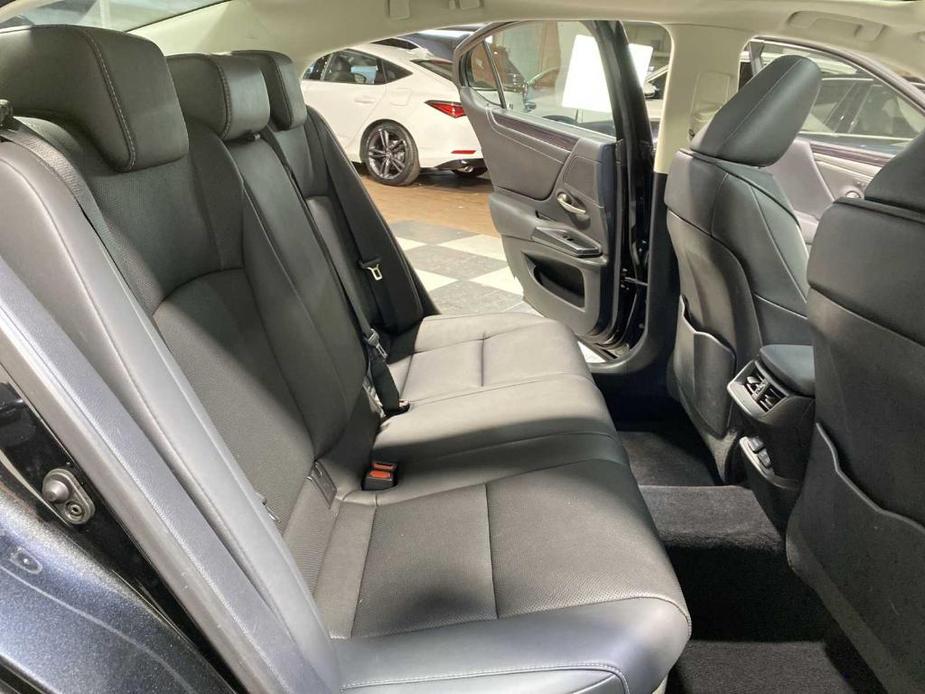 used 2021 Lexus ES 300h car, priced at $33,000